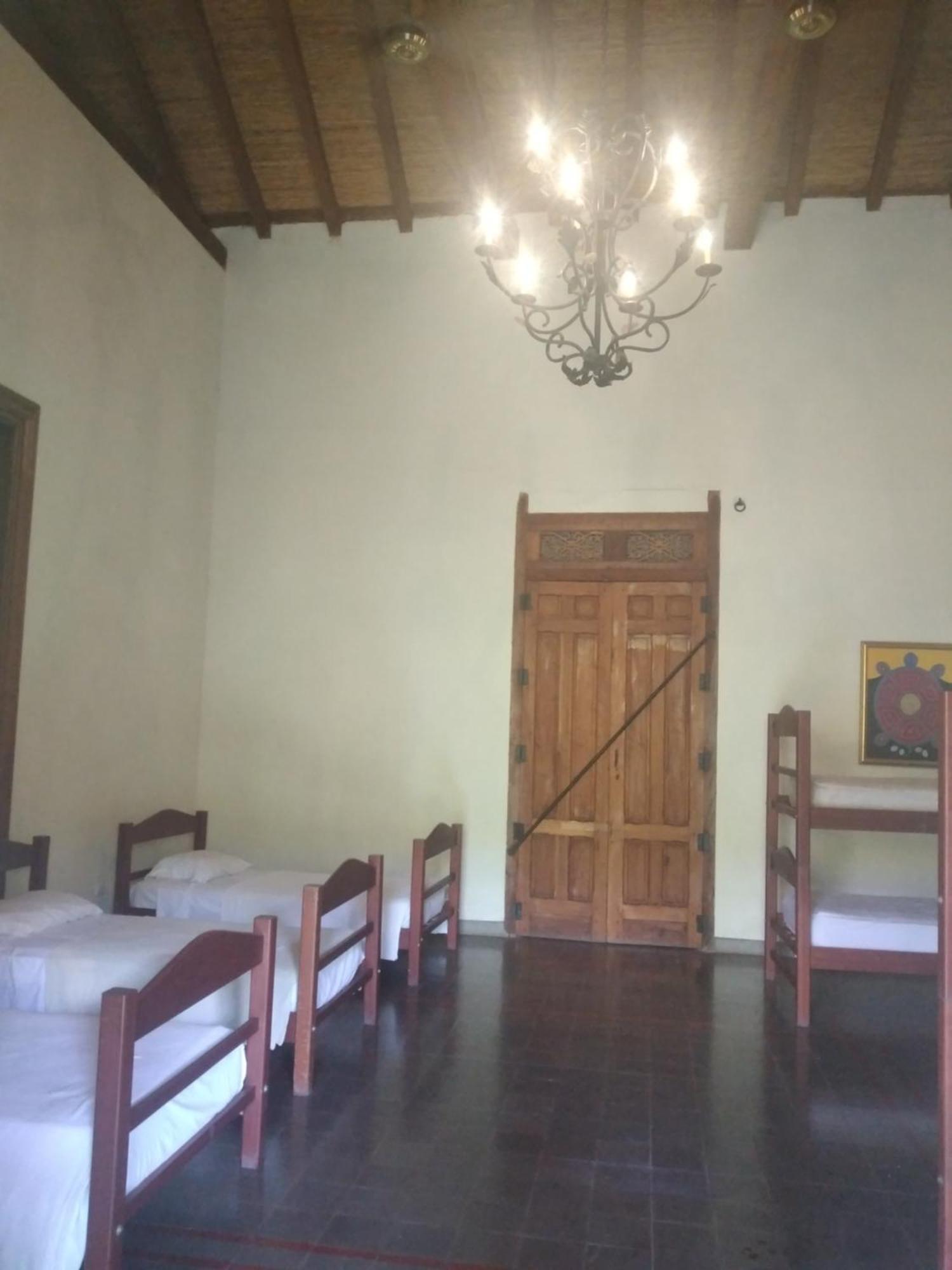 גרנאדה Hotel Colonial Victonella מראה חיצוני תמונה