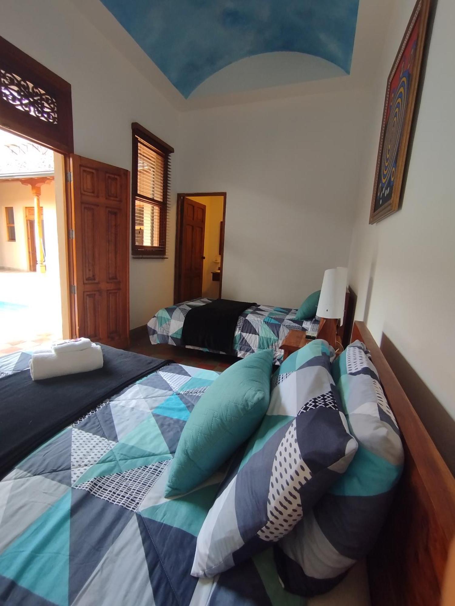 גרנאדה Hotel Colonial Victonella מראה חיצוני תמונה