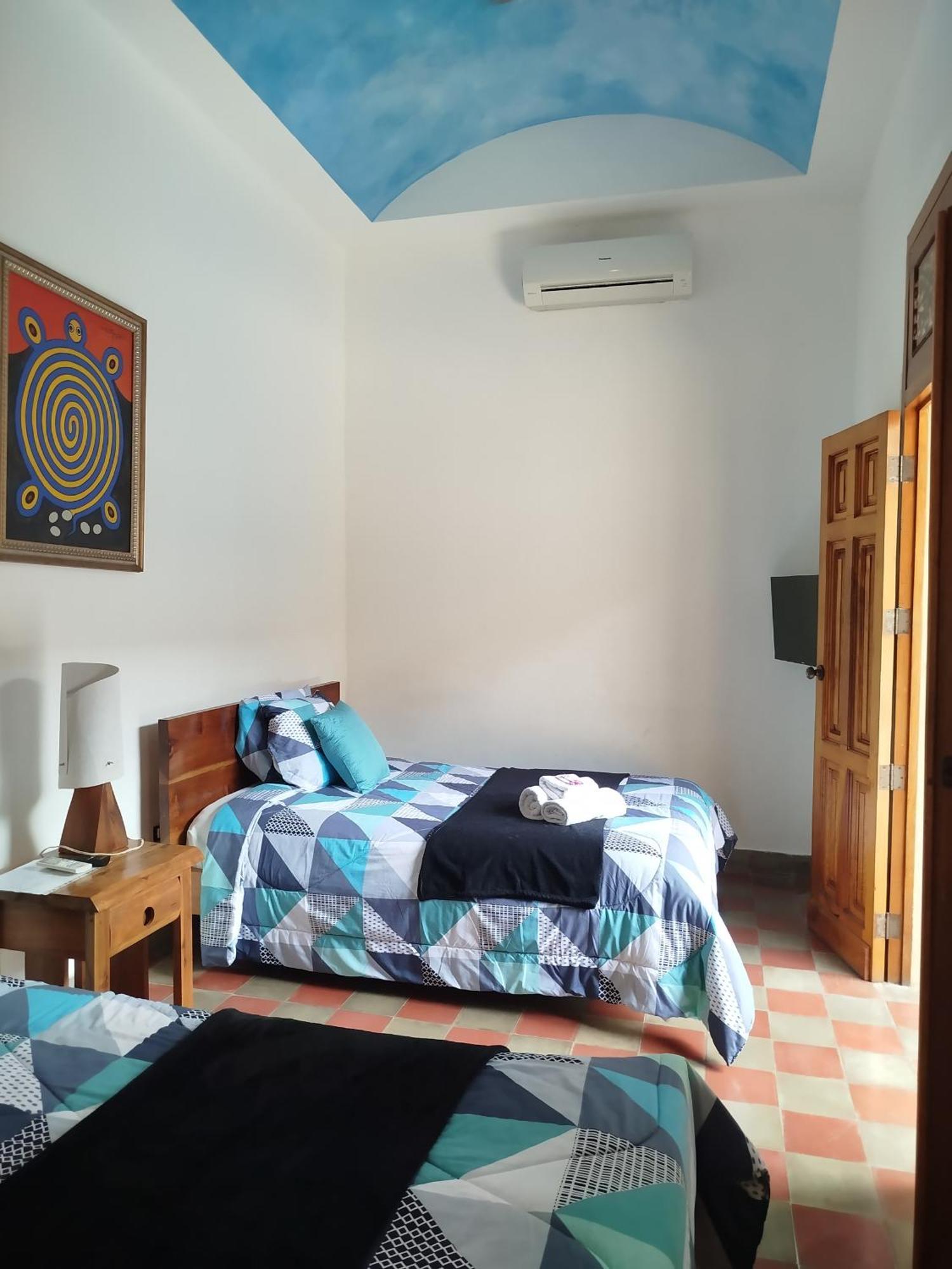גרנאדה Hotel Colonial Victonella מראה חיצוני תמונה