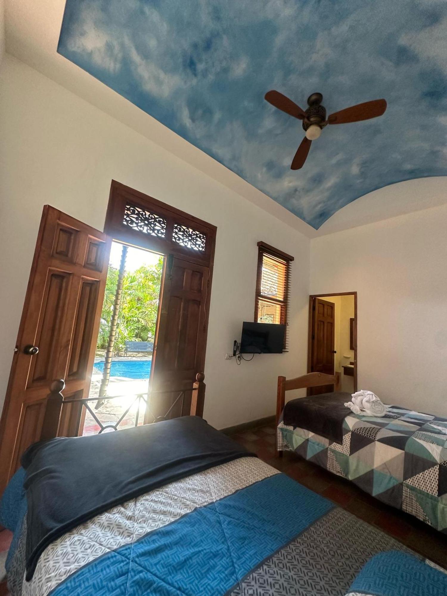 גרנאדה Hotel Colonial Victonella מראה חיצוני תמונה